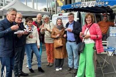 Antwerp: Food Walking Tour with 5 Tastings - Antwerp Cathedral, Museum Vleeshuis, and Vlaeykensgang: landmarks that make food feel rooted