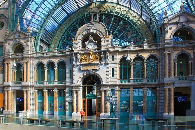 Antwerp Scavenger Hunt and Highlights Self Guided Audio Tour - Carolus Borromeus Church and Stadhuis: Ending on Meaningful Faces