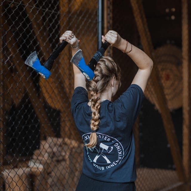 AXE THROWING EXPERIENCE IN ANTWERP - Key points before you go