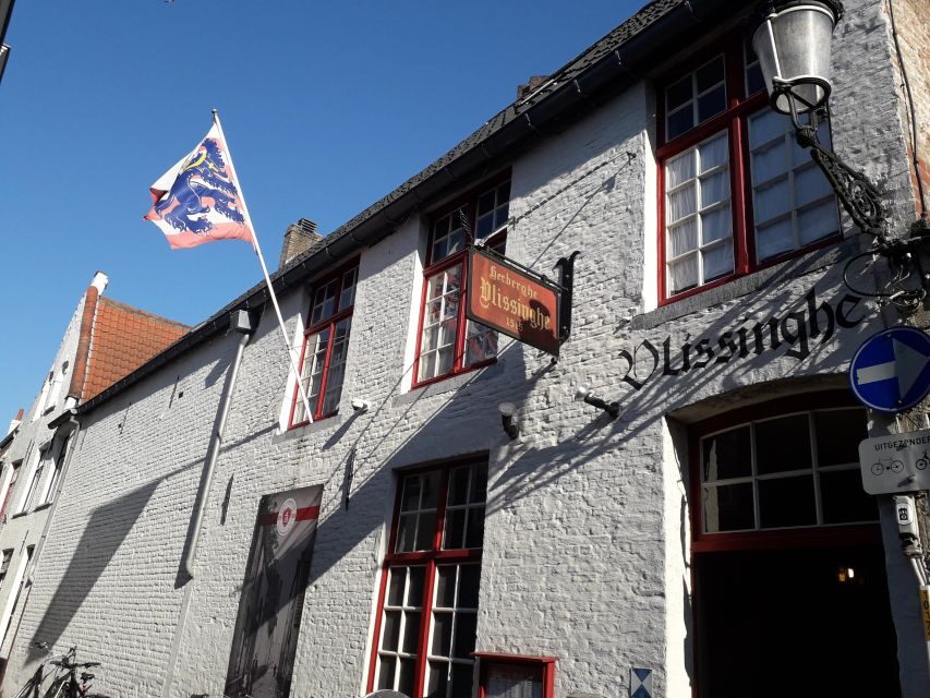 Bruges Beer and Chocolate Walking Tour - The Walking Part: Major Sights, Not Random Stops