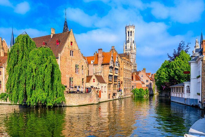 Bruges Day Trip from Brussels - English Commentary and the Radio-Guide Reality