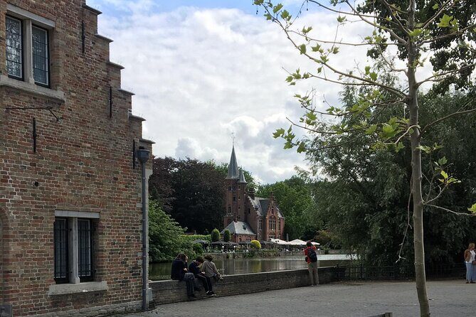 Bruges’ Legends and Hidden Treasures: A Self-Guided Audio Tour - Oude Burg: the oldest street and the type of facts you’ll remember