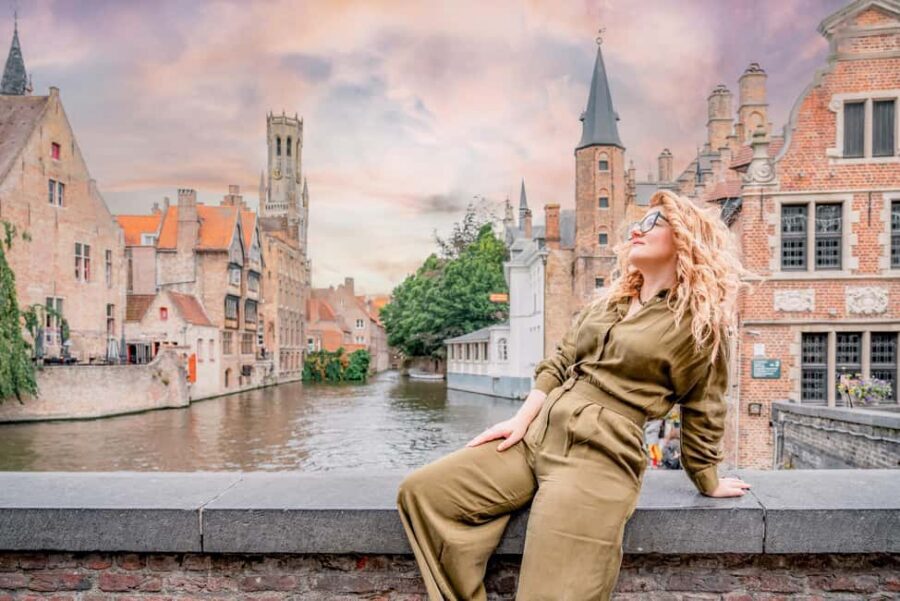Bruges : Your private 1 hour photoshoot in the medieval city - Your 1-Hour Walk Through Canals, Cobblestones, and Charm
