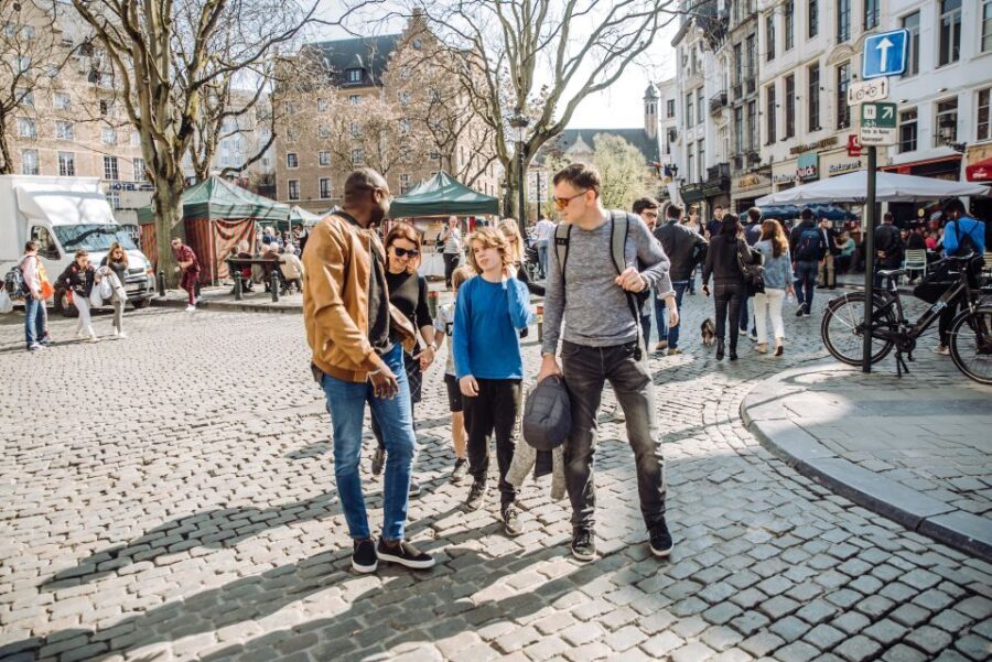 Brussels Comics & Street Art: Private Walking Tour - Brüsel and Manga: fan stops for Harry Potter and manga lovers