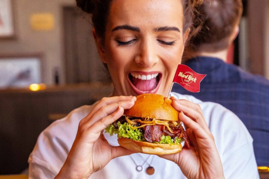 Brussels: Hard Rock Cafe with Set Menu for Lunch or Dinner - How 75 Minutes Fits Into a Brussels Day