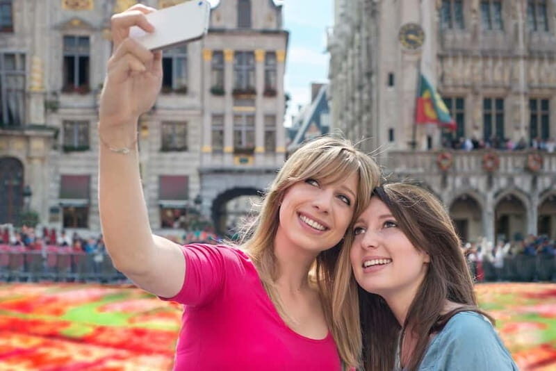 Brussels: Highlights and Hidden Corners Private Guided Walk - Rue Saint-Christophe and the Church Stop: Charm with a Purpose