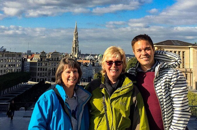 Brussels Politics Tour: Private & Personalized with a Local Guide - Stop 3: A peaceful park between EU buildings