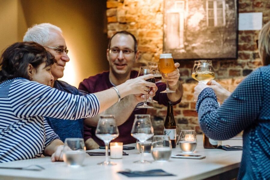 Brussels: Private Beers, Bars, and Live Music Tour by Night - Poechenellekelder: the pub stop built for snack-and-sip