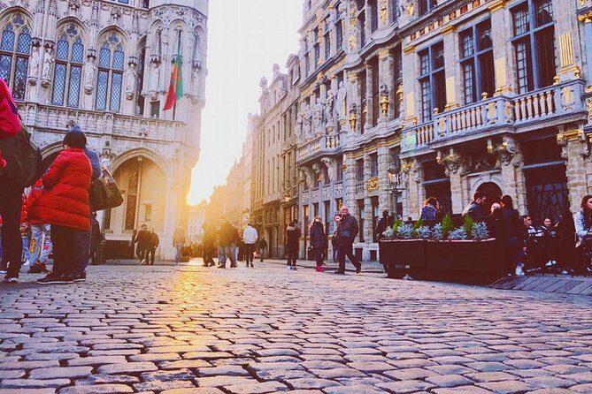 Brussels Private & Personalized Christmas Tour with a Local Guide - Practical tips for a 3-hour Brussels Christmas walk