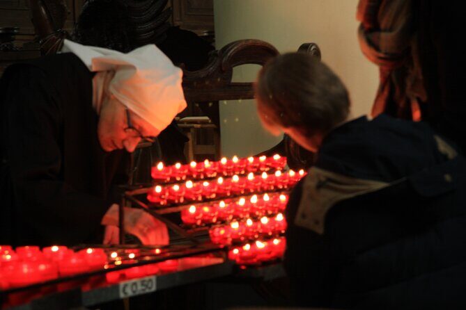 BRYGGJA ROMANTICA - 3 Hour Romantic Tour in Bruges - The Small Church With the Big Painting: Sint-Annakerk