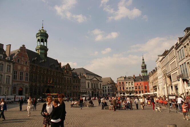e-Scavenger hunt Mons: Explore the city at your own pace - The e-Scavenger Hunt Setup: your smartphone runs the show
