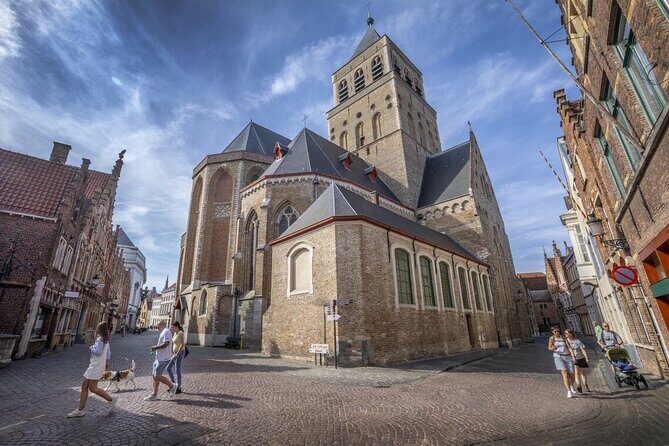 Exclusive Bruges Churches Tour: Admire Michelangelo’s Masterpiece - Stop 6: Church of Our Lady, Michelangelo’s statue and the Counts of Burgundy