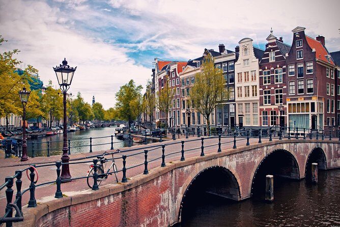 Excursion to Amsterdam by bus from Brussels - How the Brussels to Amsterdam Bus Day Works (and what that means for you)