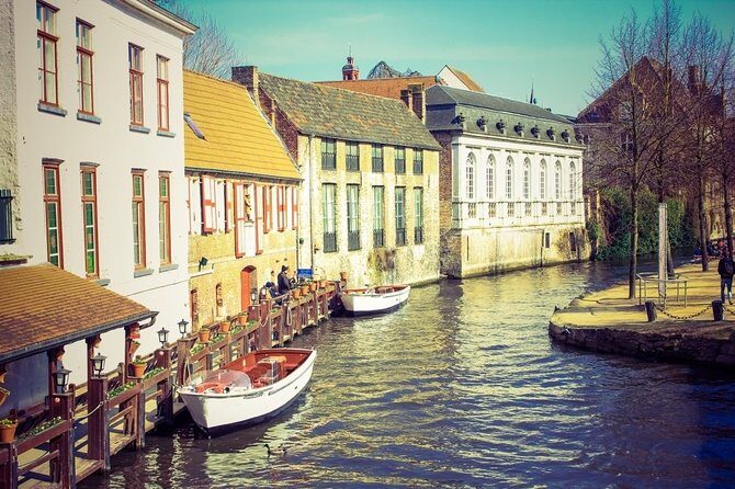 Explore the Instaworthy Spots of Bruges with a Local - Markt: historic buildings, cafes, and easy composition