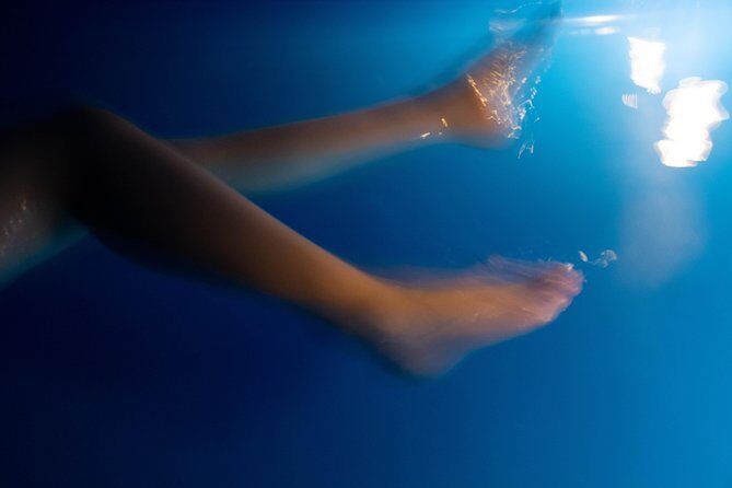 Floating in the clouds - VIP Sessions in Brussels: Essential Oil Shower, Tea, and Coffee