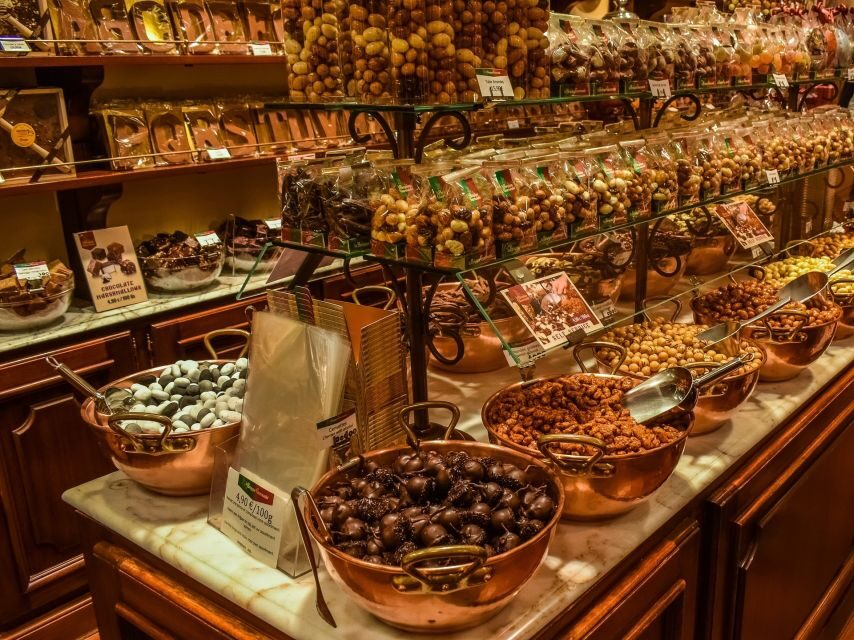 From Amsterdam: Private Sightseeing Tour to Brussels - The language and pacing: how the guide helps