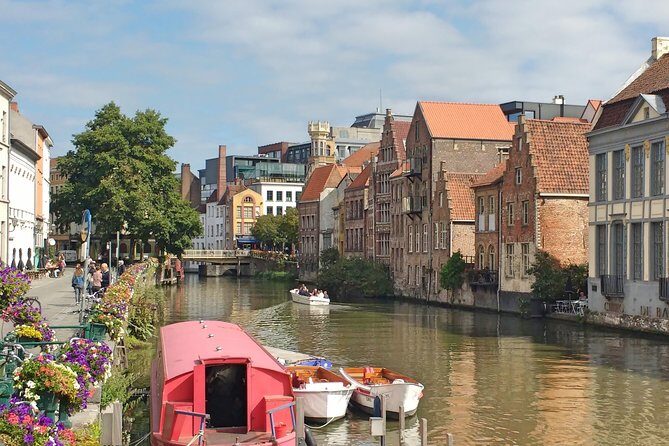 Ghent City Highlights Walking Tour with Light Mea/Snack - Starting at Vrijdagmarkt: the perfect medieval orientation point