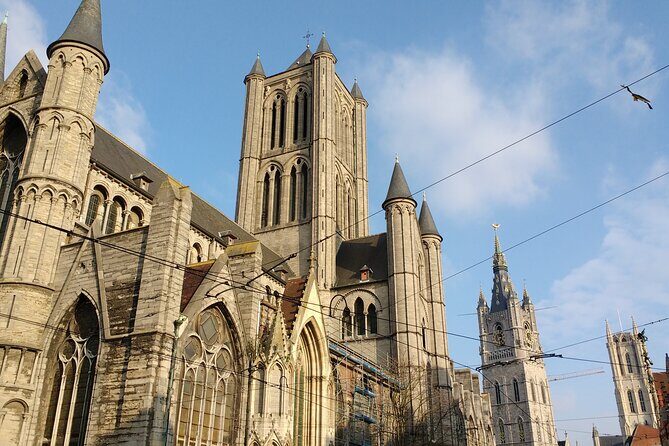 Ghent Walking Tour - City Highlights and Beyond Tradition - The Belfry and the three-tower moment in one view