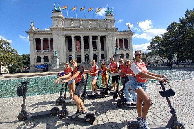 Guided E-kickscooter tour: The big five of Antwerp - Key highlights to look for