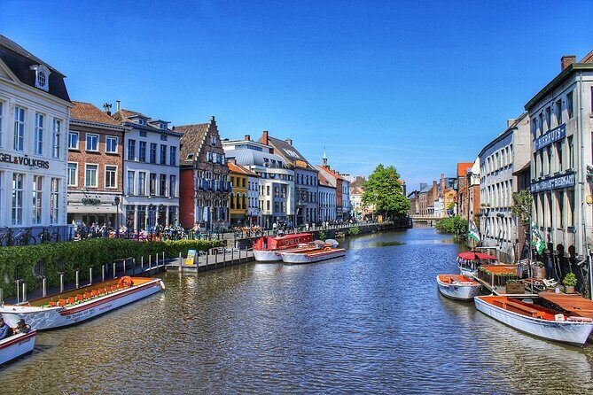 Guided tour of Ghent - Saint Nicholas Church, Masons’ Guild Hall, and the Korenmarkt Clues