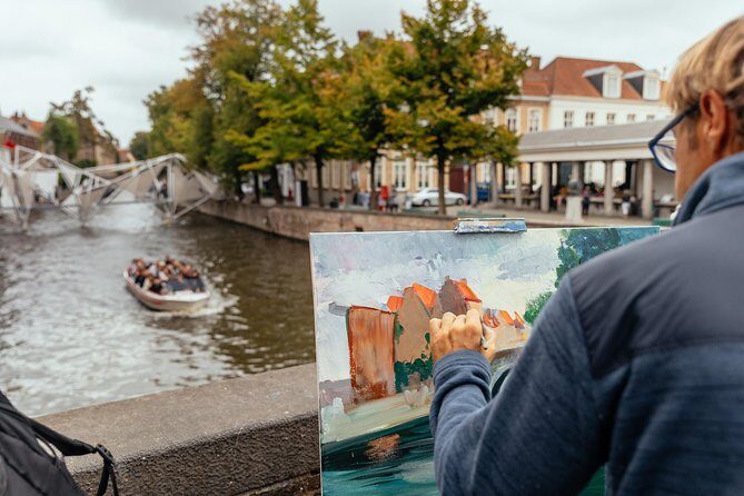 Highlights & Hidden Gems With Locals: Best of Bruges Private Tour - How private guiding works in a 3-hour format