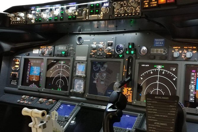Landed On Time 60 min. Max 1 Person - Key things that make this simulator session special