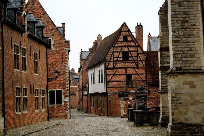 Leuven: City Walk with Audio Guide in 7 Languages on your Phone - Route length, timing, and how to pace it