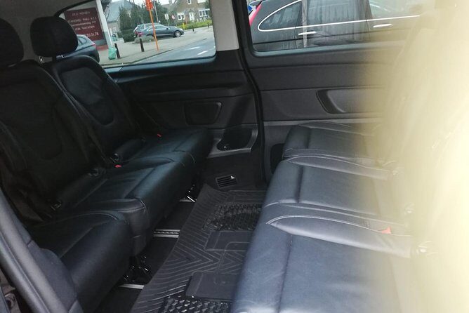 Luxury Minivan from Brussels airport to the city of Brussels - Price and Value: $109.97 per Group Up to 8