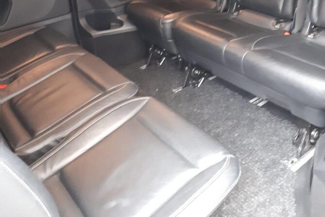 Luxury Minivan from Charleroi airport to the city of Brussels - Who should book this private Charleroi to Brussels transfer