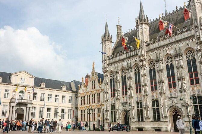 Private Bruges 3.5-Hour Guided Bike Tour: Discover Hidden Gems - Pace and practical tips so you enjoy the ride