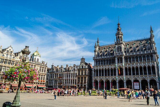 Private Bruges’ Iconic Sites and Chocolate Tasting Tour - Simon Stevinplein and St. Salvator’s Cathedral exterior: calmer moments between landmarks