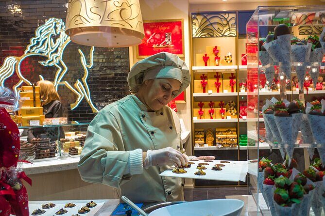 Private Bruges’ Iconic Sites and Chocolate Tasting Tour - Stoofstraat, cobblestones, and the “walk slower” feeling