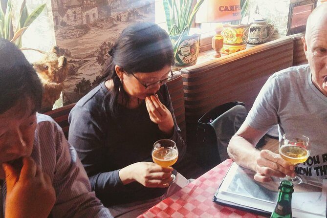 Private: Discover Bruges beers & brewery with chocolate pairing by a young local - Stop 3: Elisabeth Bruges chocolate pairing with a take-away format