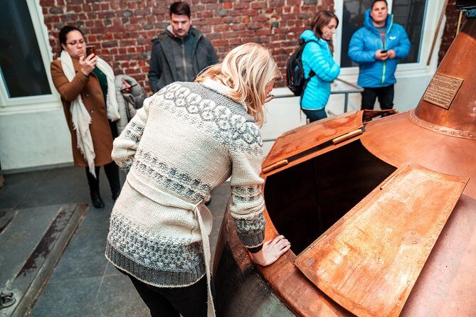 Private: Discover Brussels beer & breweries by a young local (incl. chocolate) - Key highlights to plan around