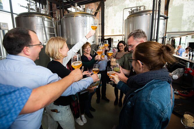Private: Discover Brussels beer & breweries by a young local (incl. chocolate) - How the 3–4 hour pace actually works