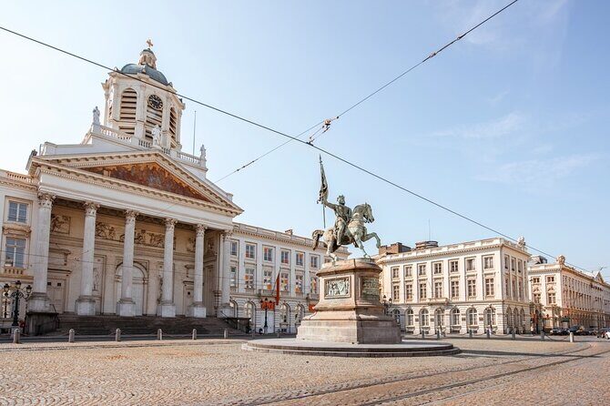 Private Historical Tour: Highlights of Brussels - St. Hubert Galeries and Saint-Géry Island: Where Shopping and After-Hours Meet
