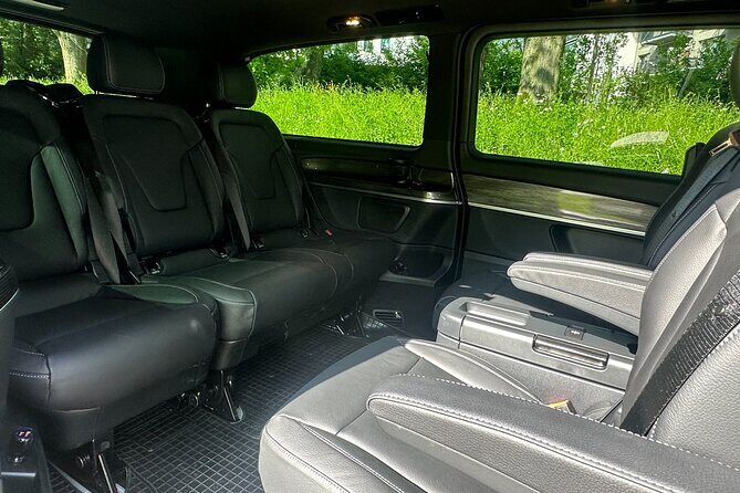 PRIVATE MPV TRANSFER FROM/TO BRUSSELS AIRPORT (Max 6 pax) ONE-WAY - The 2023 Mercedes-Benz EQV: electric comfort with WiFi