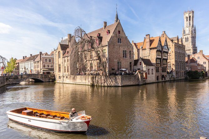 Private Tour - Bruges and Ghent, our fairytale cities - Switching to Bruges: Canals, Tower Views, and Church Squares