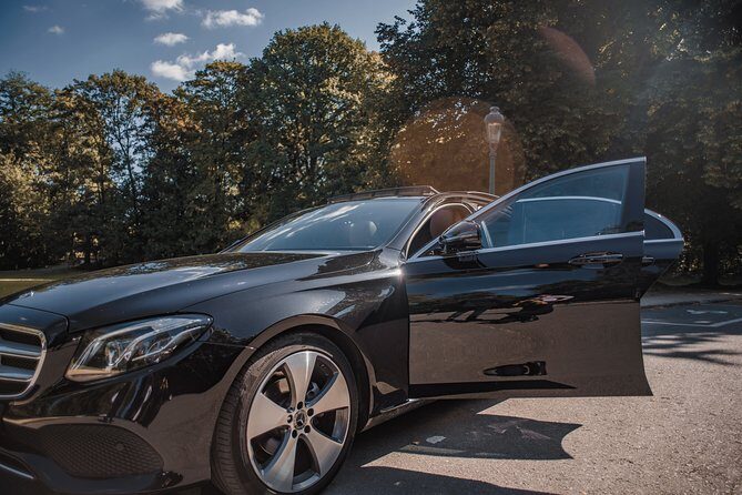 Private transfer from BRU Airport to Brussels city with luxury limousine 3 pax - Key things to know before you go