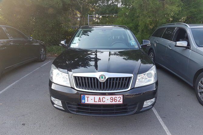 Standard vehicle from Brussels airport to city of Antwerp - Meeting at Café Java: the part that saves your nerves
